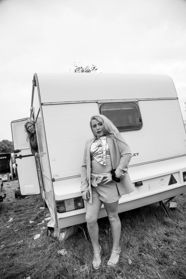 Детство на колесах: юные ирландские цыгане на потрясающих фотографиях Джейми Джонсона