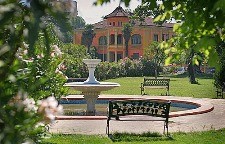 Информация про Албанию