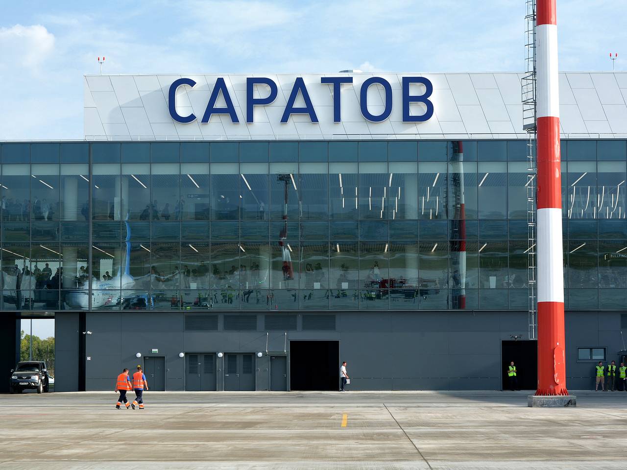 Саратовский аэропорт принял летевшие в Москву самолеты