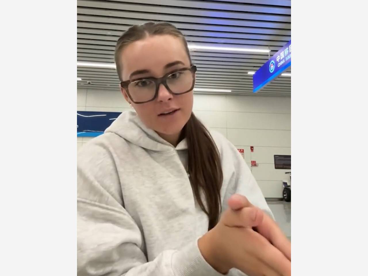 Туристка потеряла паспорт в летевшем в Китай самолете и была сразу же депортирована