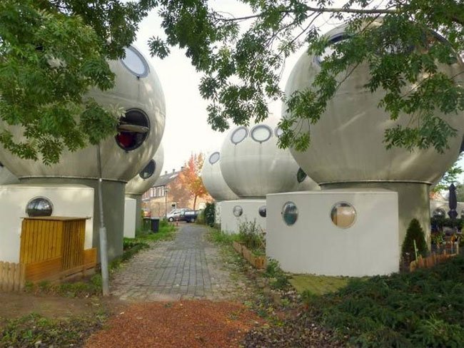Жилые шары в Голландии (12 фото)