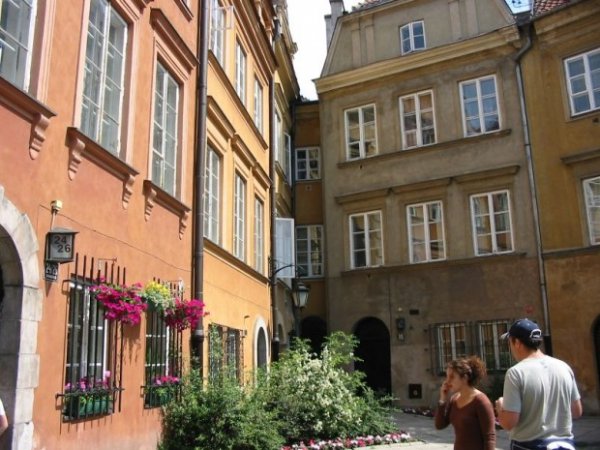 10 самых маленьких домов в мире (12 фото)