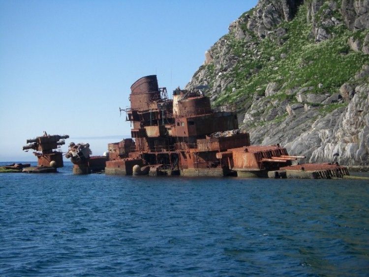 10 самых эффектных обломков кораблекрушений из разных уголков планеты