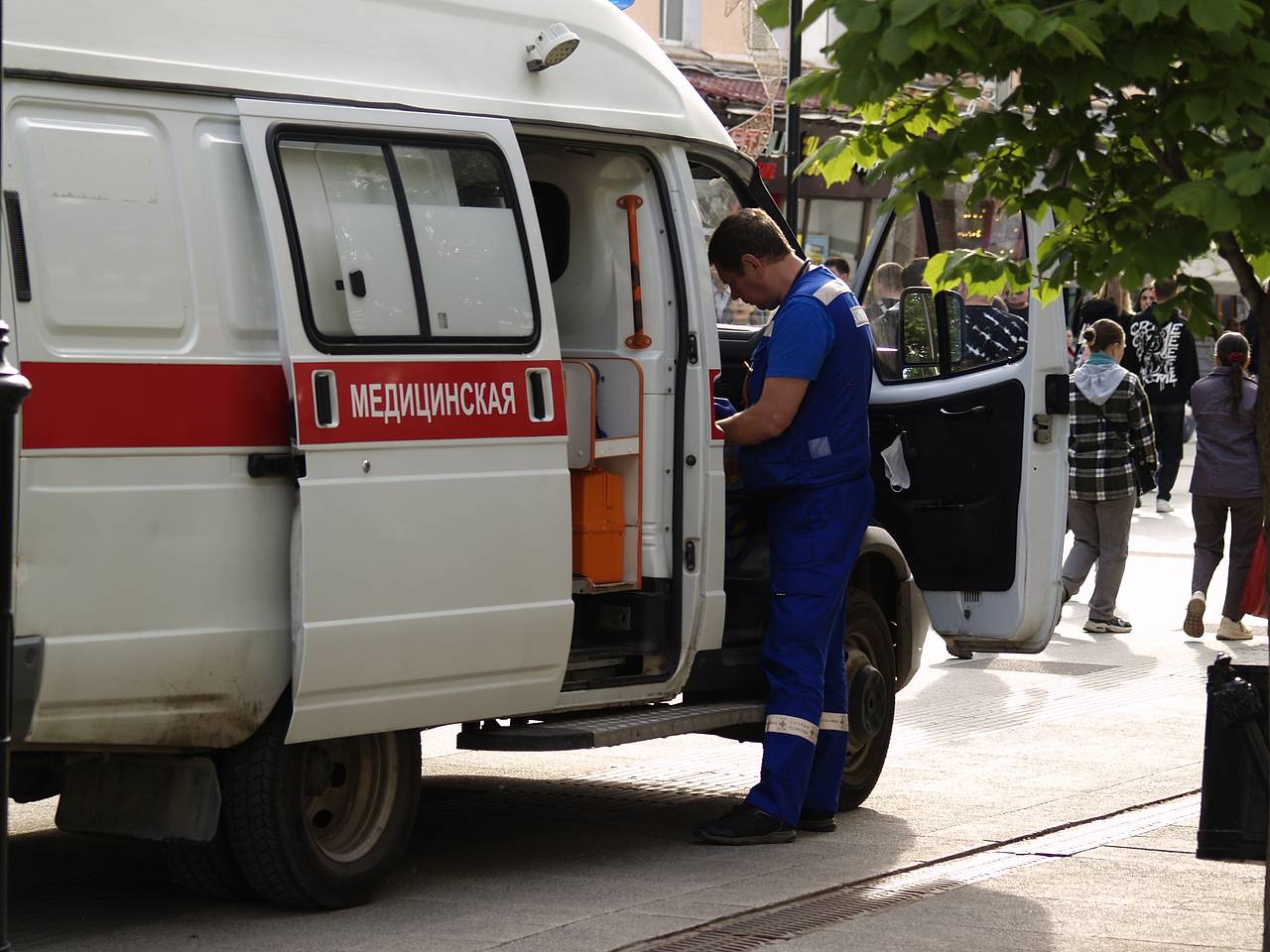Заболевших в поезде детей поместили в стационар