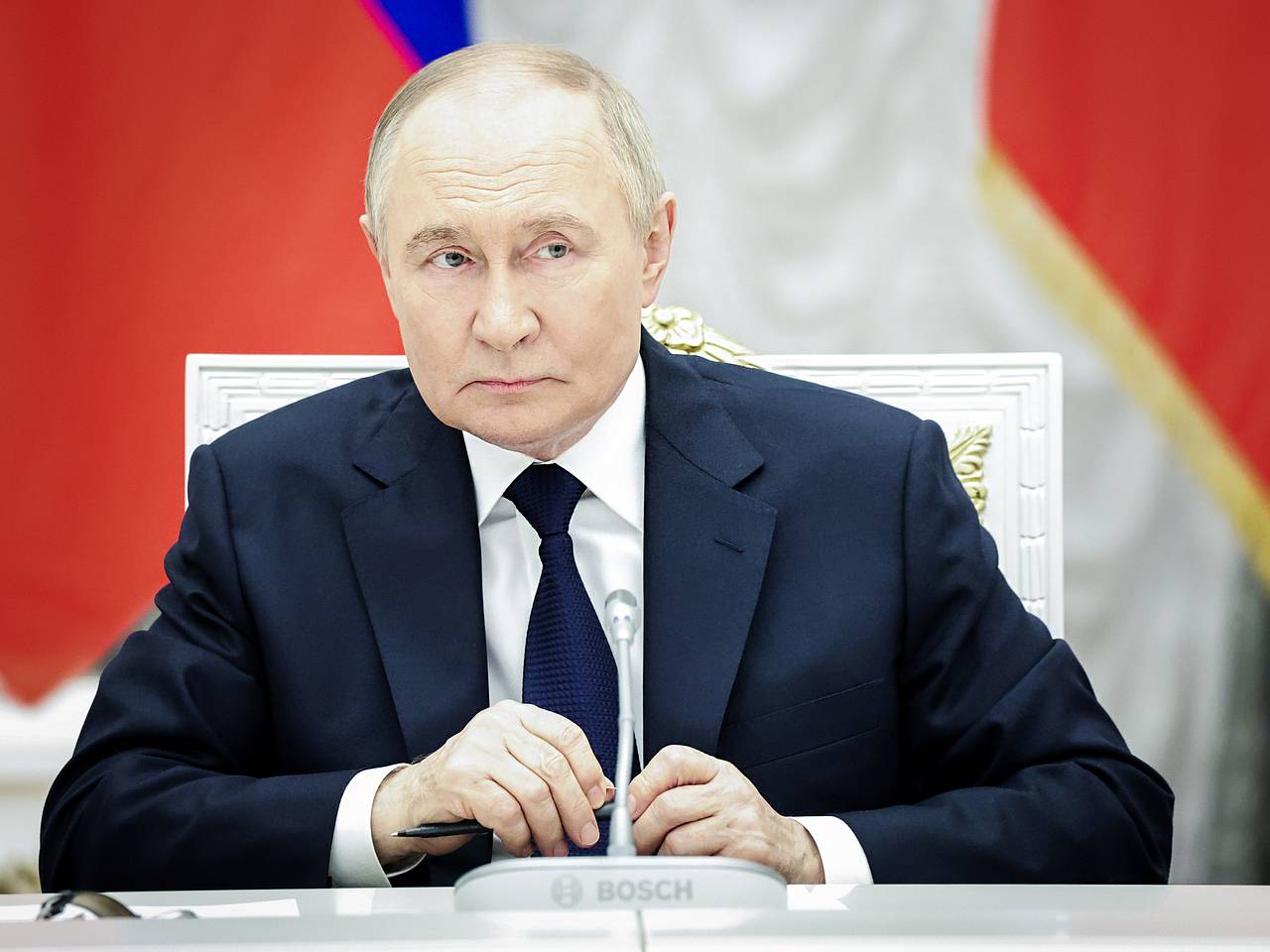 Путин присвоил аэропорту в Нерюнгри имя первого секретаря Якутского обкома КПСС