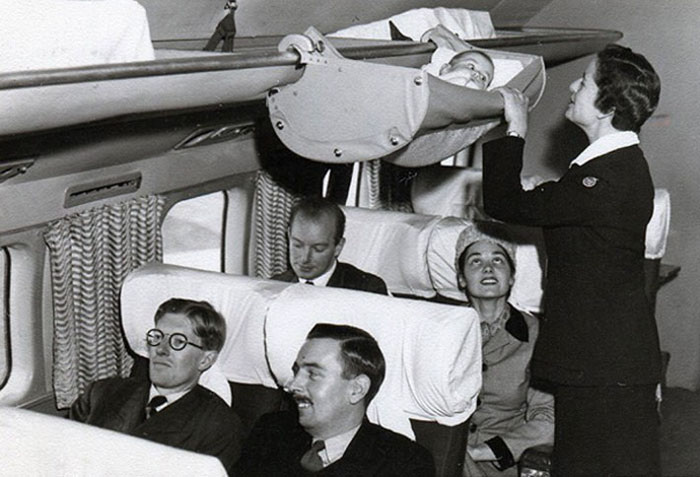 Как дети путешествовали на борту самолета в 1950-х