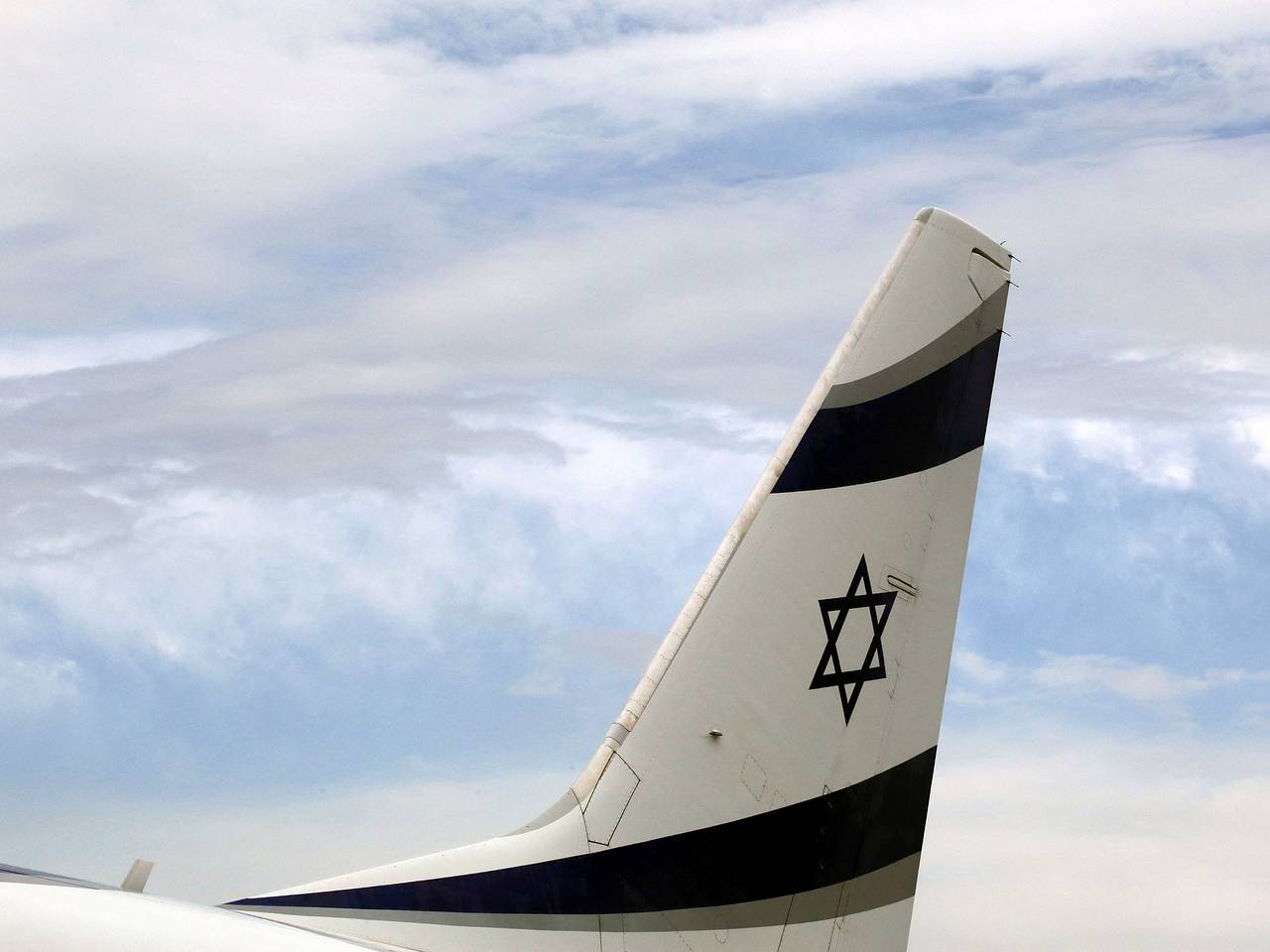 Израильская авиакомпания El-Al отменила все рейсы