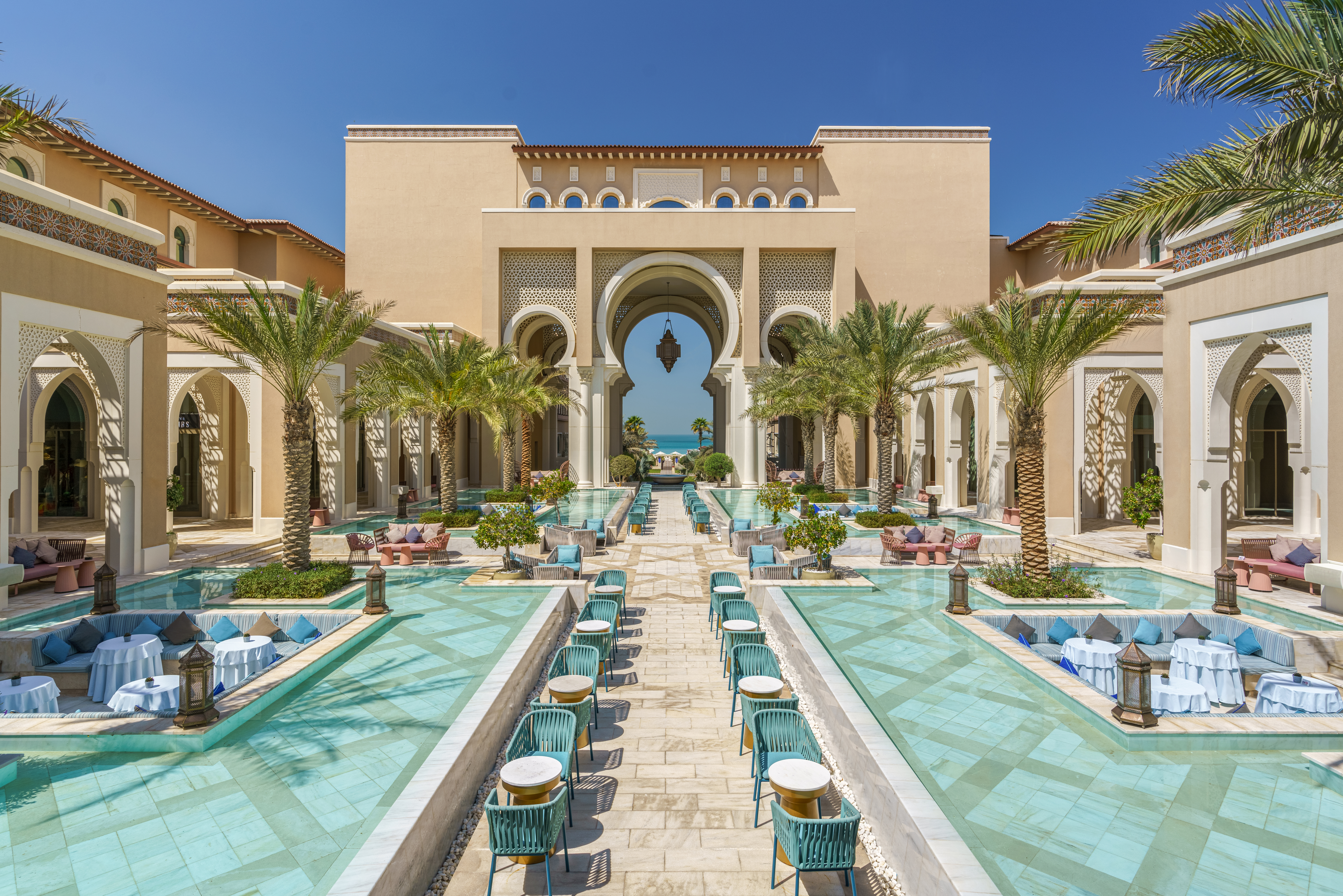 Лето, Rixos, ОАЭ: курортный роман с продолжением