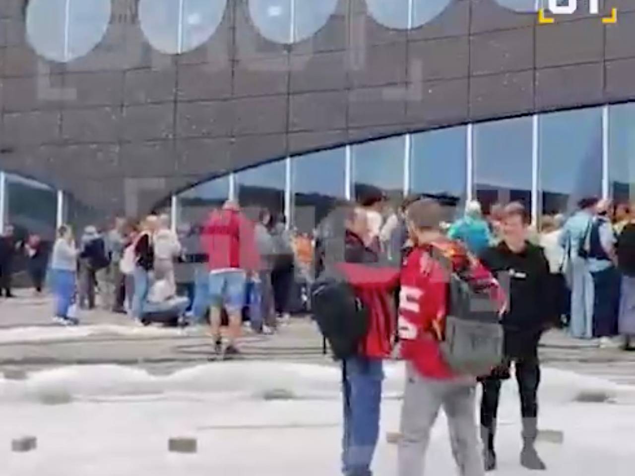 Разрушения в аэропорту Камчатки после землетрясения попали на видео