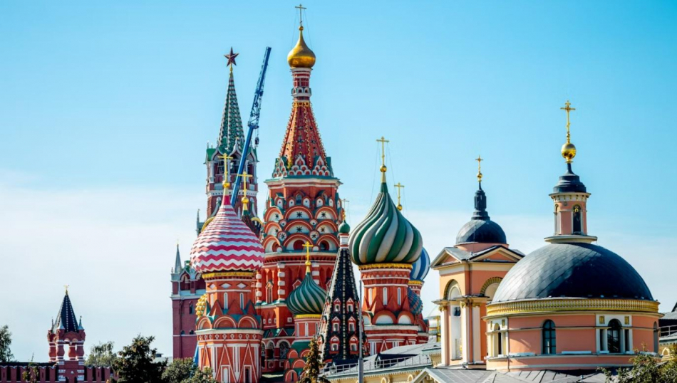 Иностранные туристы смогут приезжать в России на месяц по e-visa