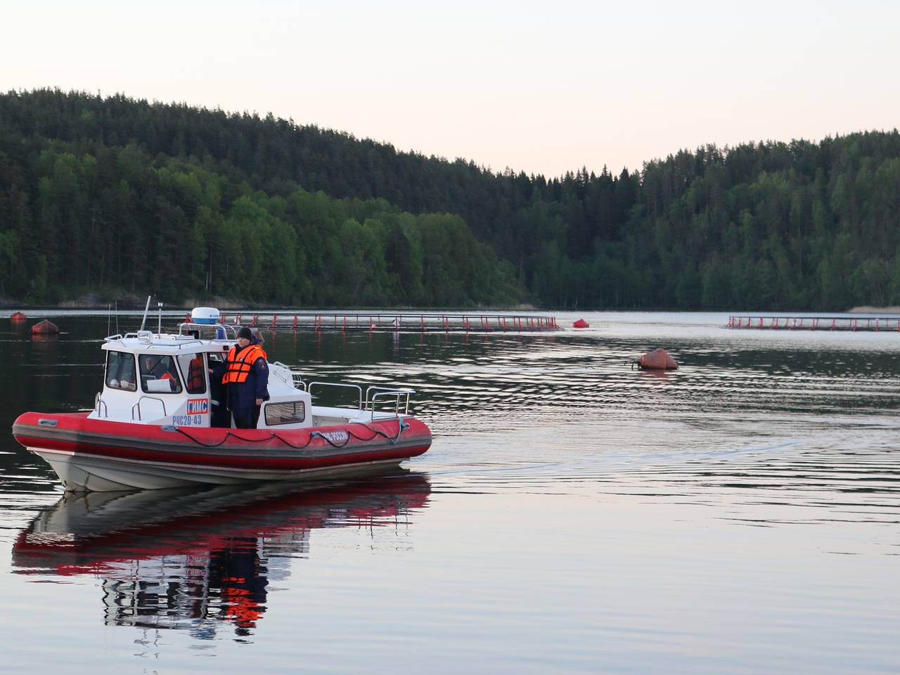 МЧС объявило о поиске пропавших в Белом море туристов
