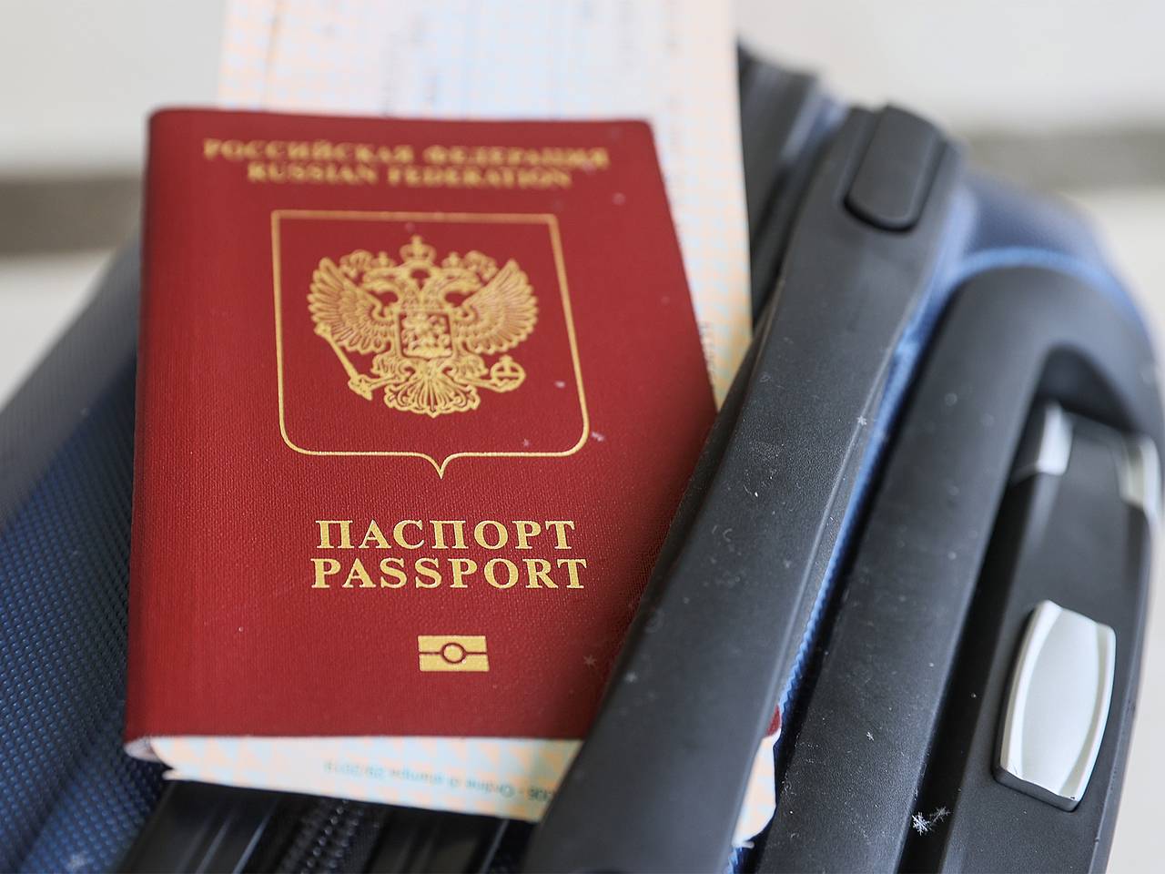 Россиянка решила засудить МВД из-за ошибки в загранпаспорте и выиграла дело