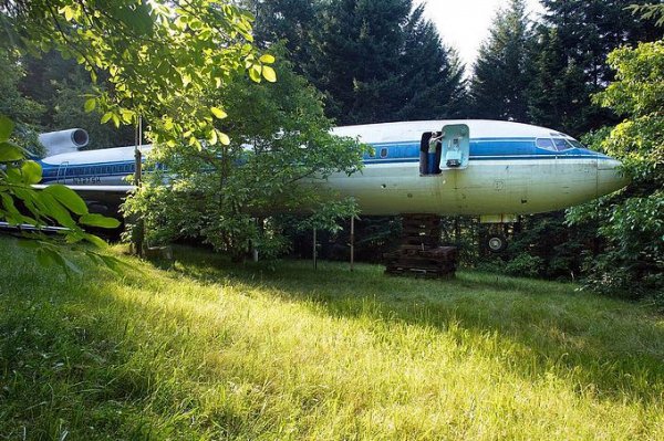 Дом в самолёте Boeing 727-200 (15 фото)