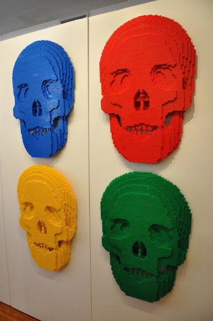 Скульптуры из конструктора Lego (16 фото)