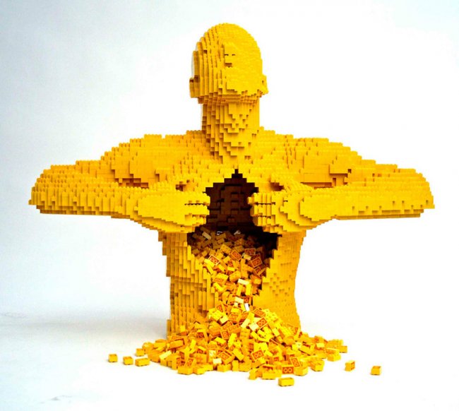 Скульптуры из конструктора Lego (16 фото)