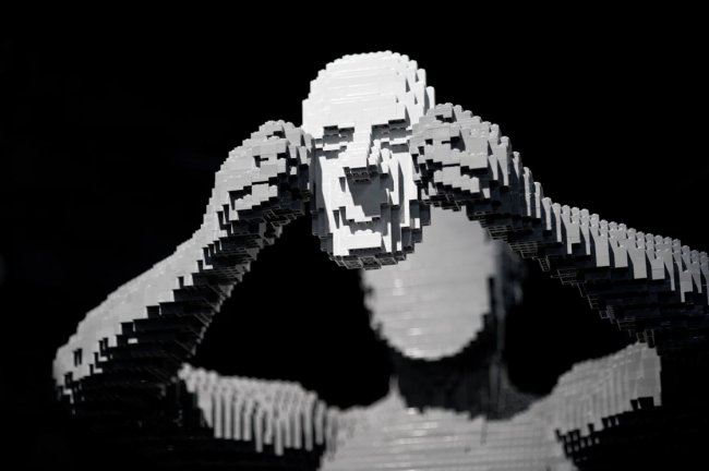 Скульптуры из конструктора Lego (16 фото)