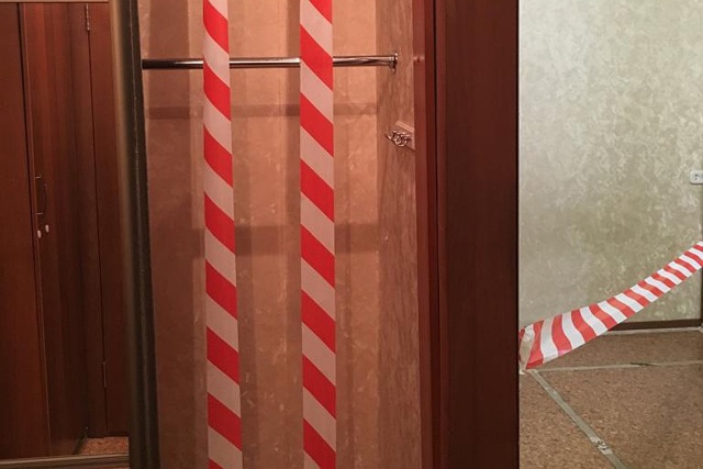 Бывший супруг потребовал оградить его жилплощадь в квартире пограничными лентами