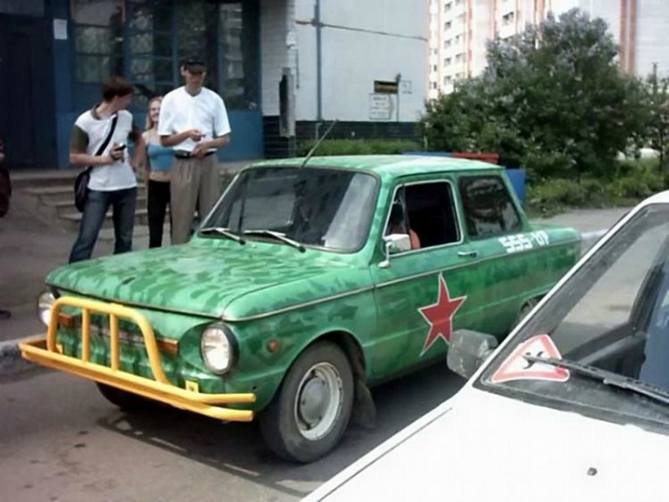 Примеры крутого тюнинга «Запорожца» (13 фото)