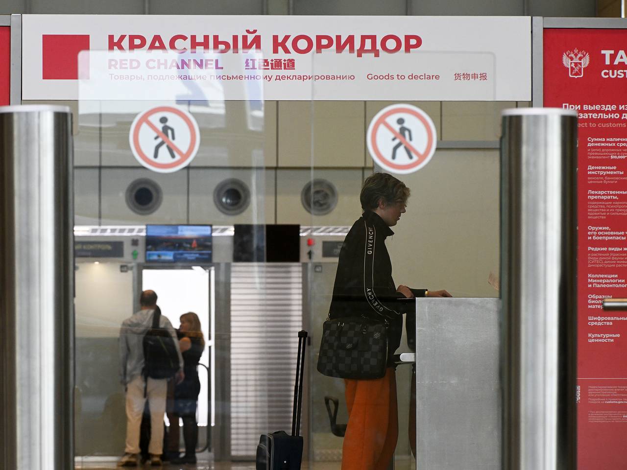 Россиянин привез из Дубая подарки жене и нарвался на миллионный штраф