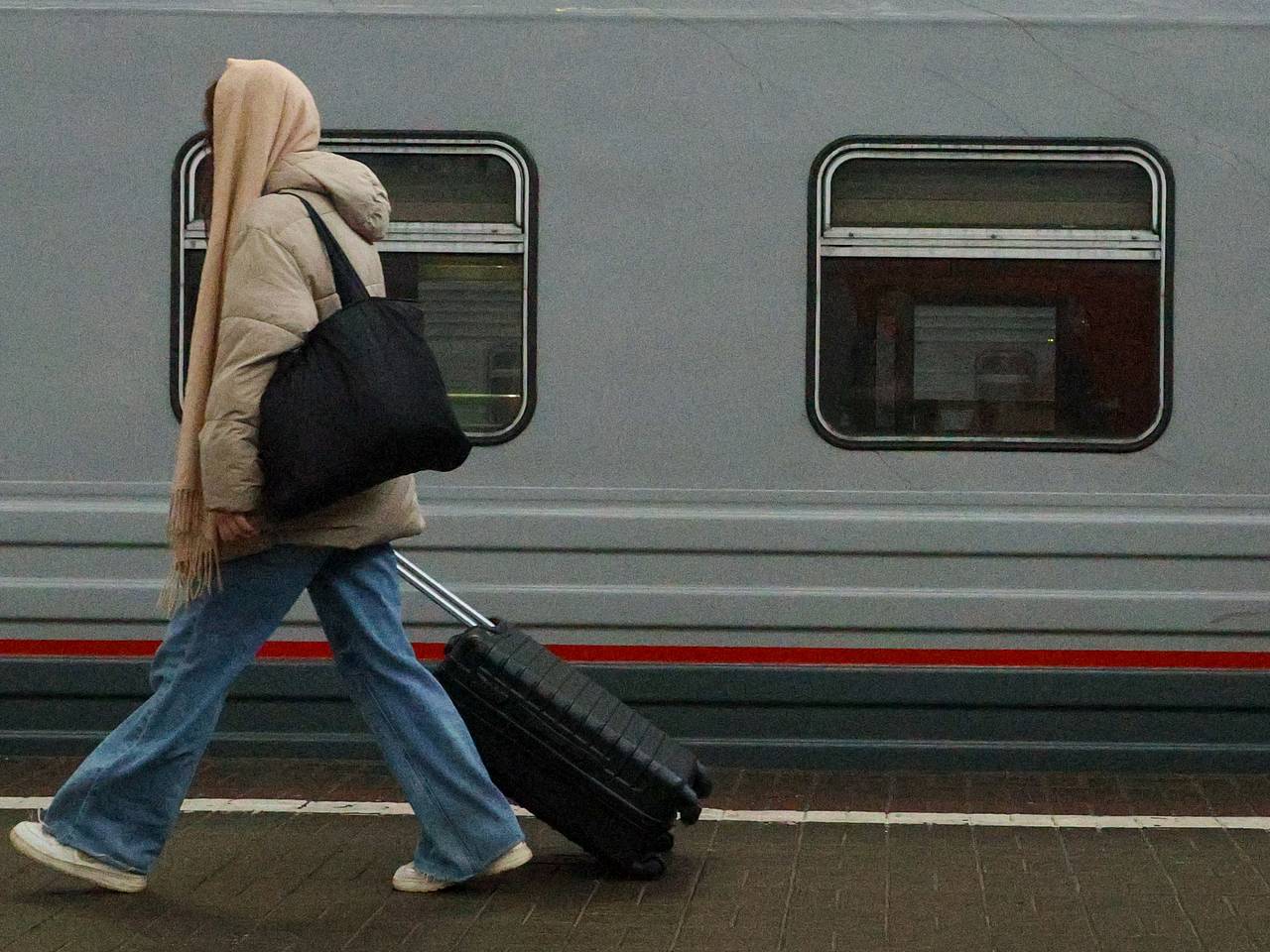 В российском регионе задержали более 70 поездов из-за падения дрона