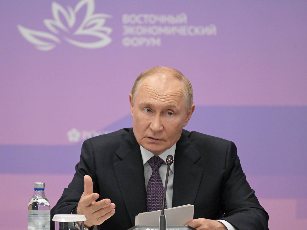 Путин пообещал зеркальный ответ на решение Китая о безвизовом въезде для россиян