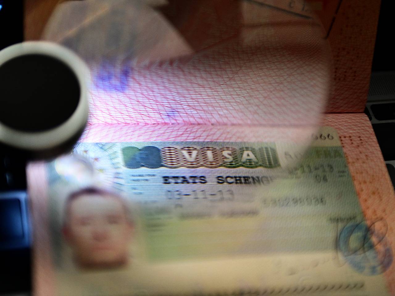 В Евросоюзе задумались о квотах на шенгенские визы для россиян