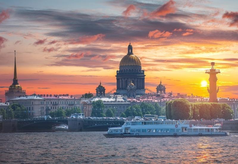 ТОП-15 вариантов куда поехать в ноябре: за границу, по России, в выходные