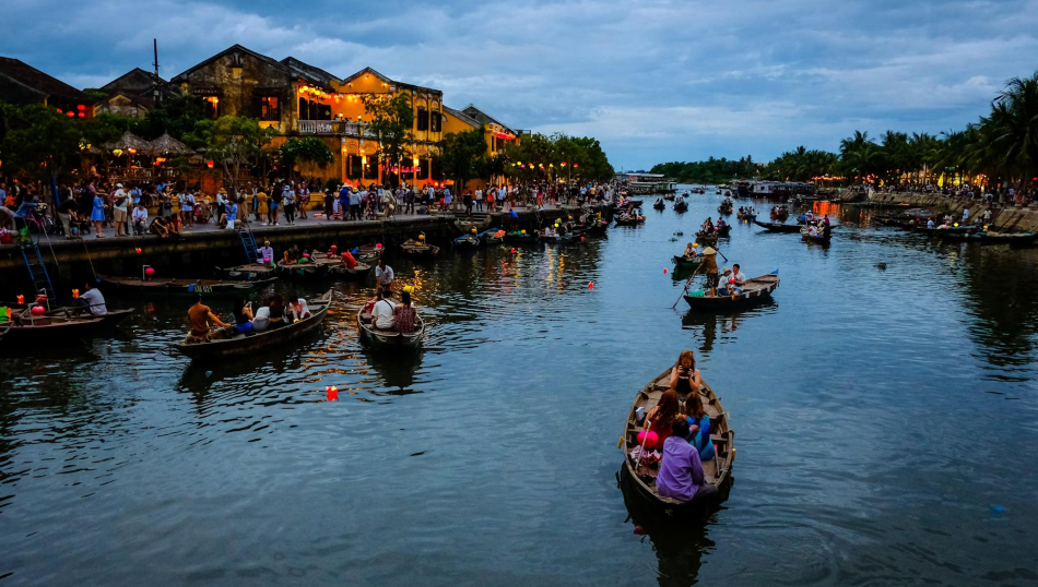 Туроператоры сообщили, затронуло ли наводнение во Вьетнаме российских туристов Туроператоры сообщили, затронуло ли наводнение во Вьетнаме российских туристов