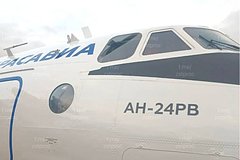 У самолета с пассажирами на борту разбилось стекло во время полета над Россией