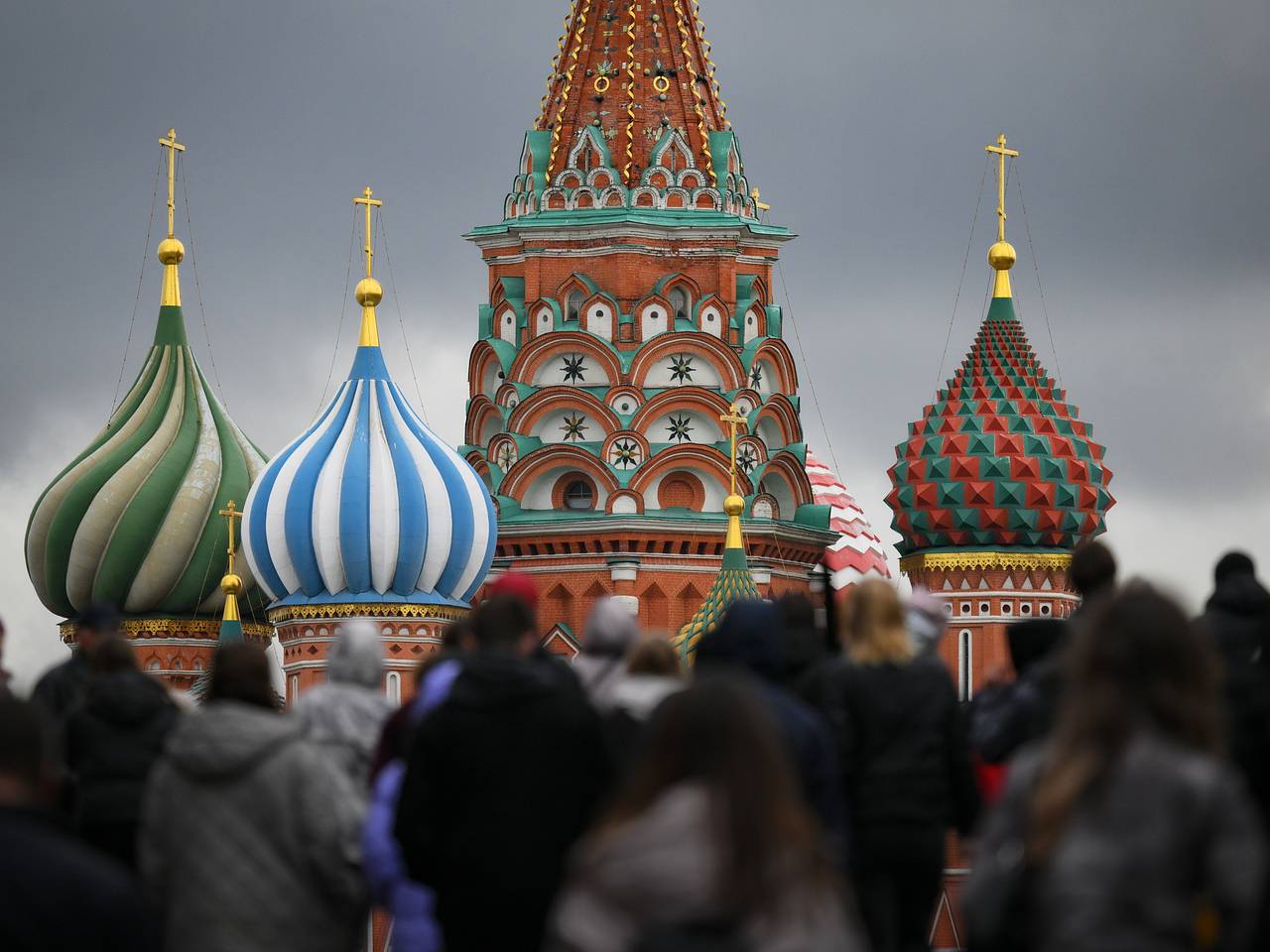 Новый пакет санкций ЕС запретил оказывать туристические услуги в России