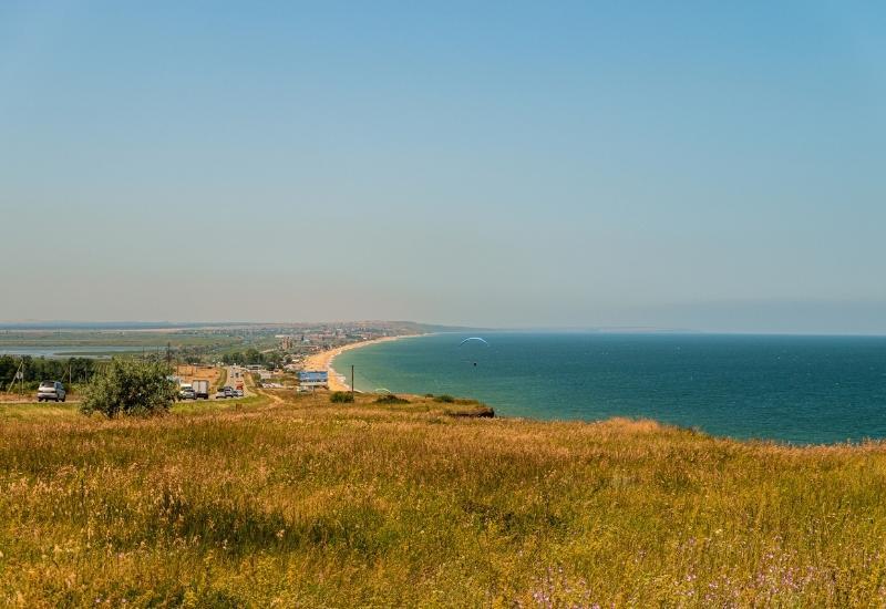 ТОП-21 место для отдыха на Азовском море: пляжи, курорты, серфинг