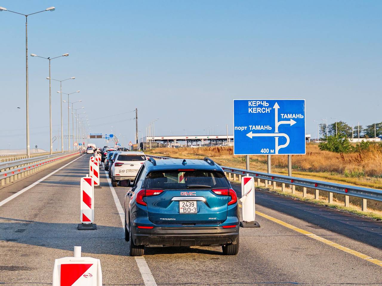 На Крымском мосту возобновили движение