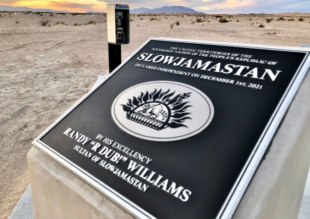 Как диджей из США основал государство и объявил себя диктатором