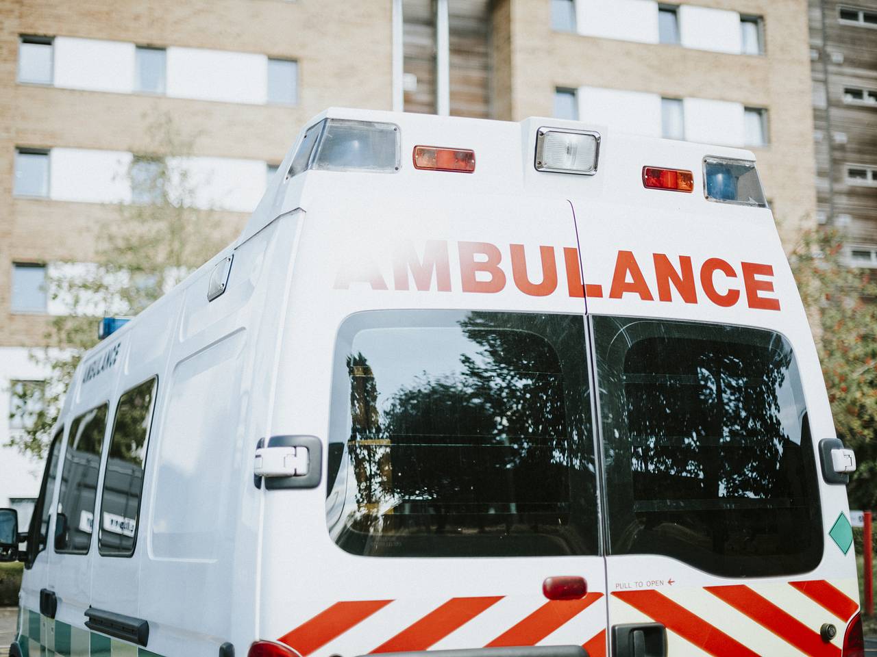 Отдыхавший в Европе турист получил удар ногой по голове и не выжил