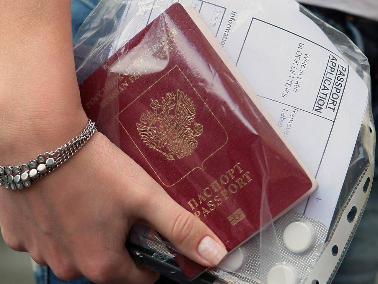 Россиян призвали судиться с МВД из-за сорванного отпуска за границей