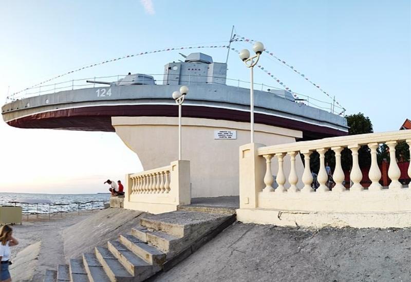 ТОП-21 место для отдыха на Азовском море: пляжи, курорты, серфинг