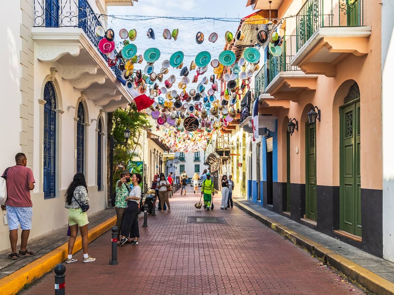 Блогер описал впечатления от Панамы словами «уровень сервиса, от которого волосы дыбом»