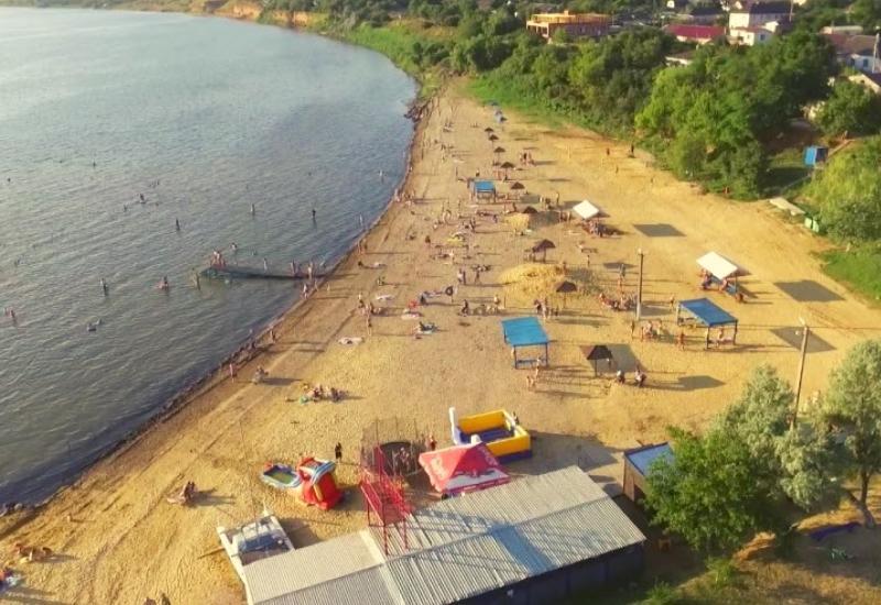 ТОП-21 место для отдыха на Азовском море: пляжи, курорты, серфинг