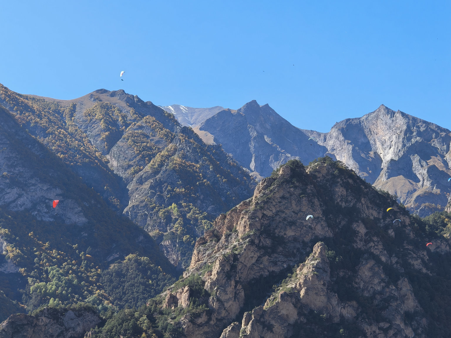 Экскурсия на Чегемские водопады, озеро Гижгит, перевал Актопрак Экскурсия на Чегемские водопады, озеро Гижгит, перевал Актопрак