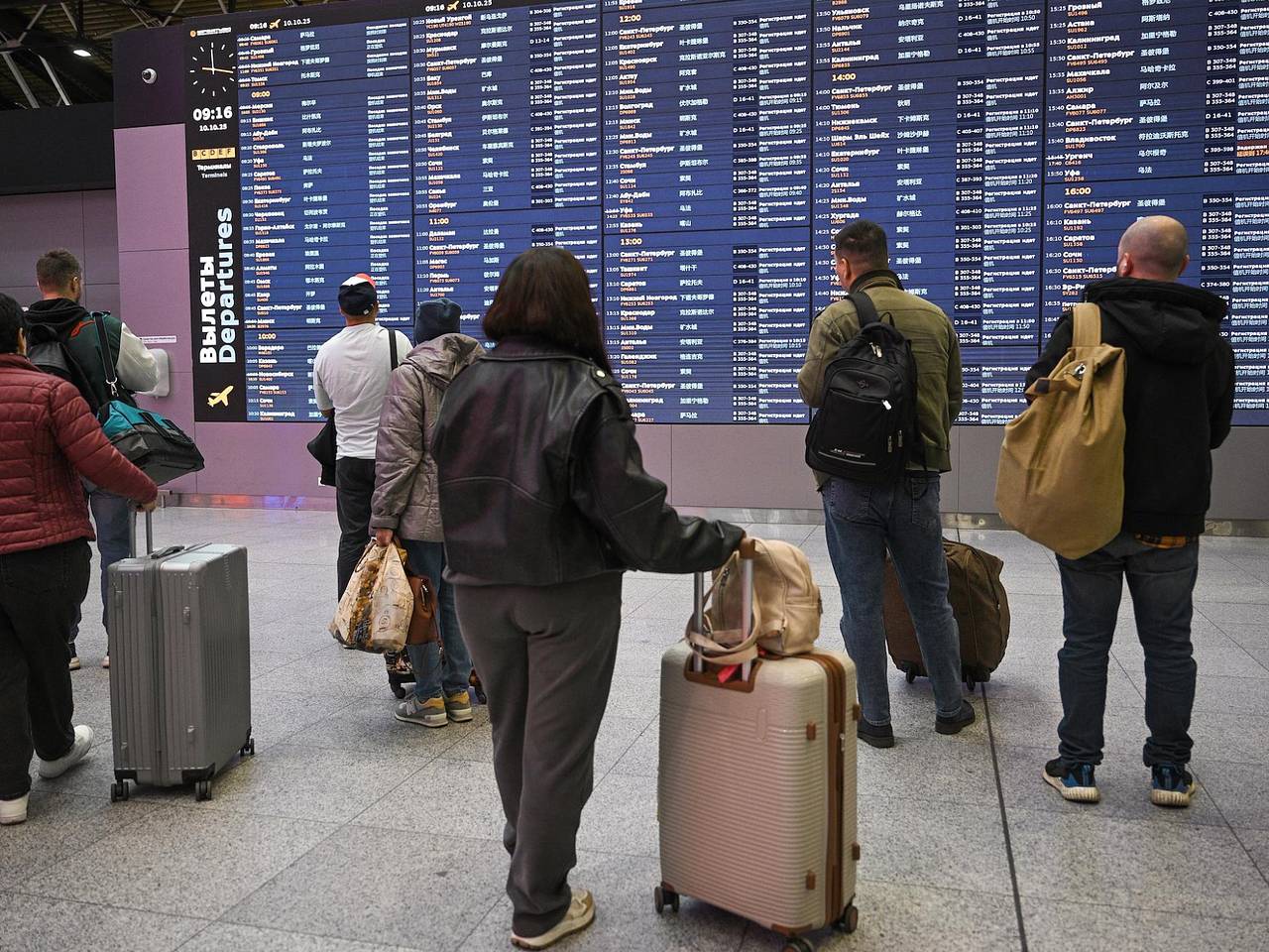 В России предложили ограничить рост цен на авиабилеты в праздники