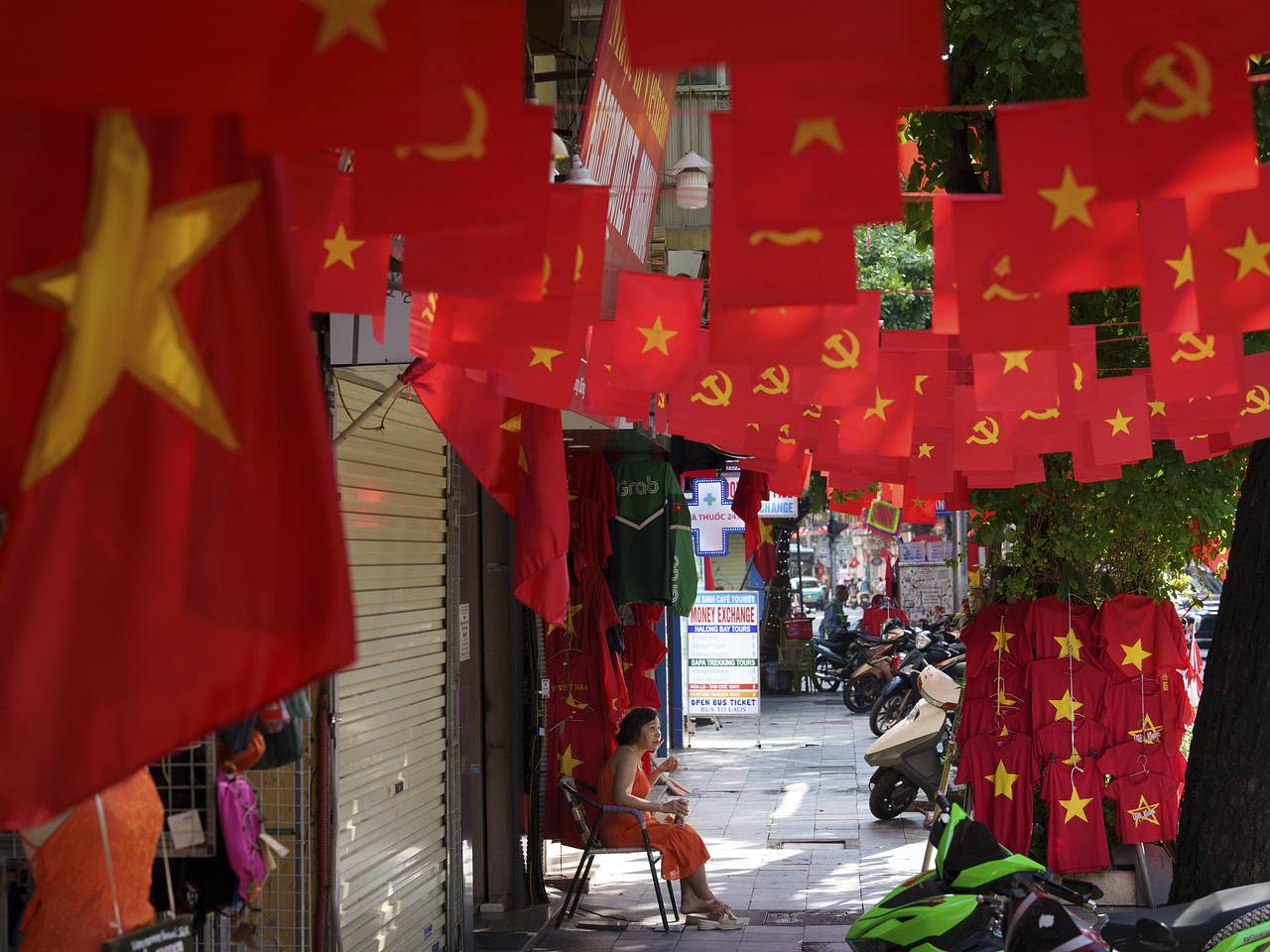 Нашествие ядовитых жуков в популярной у россиян курортной стране опровергли