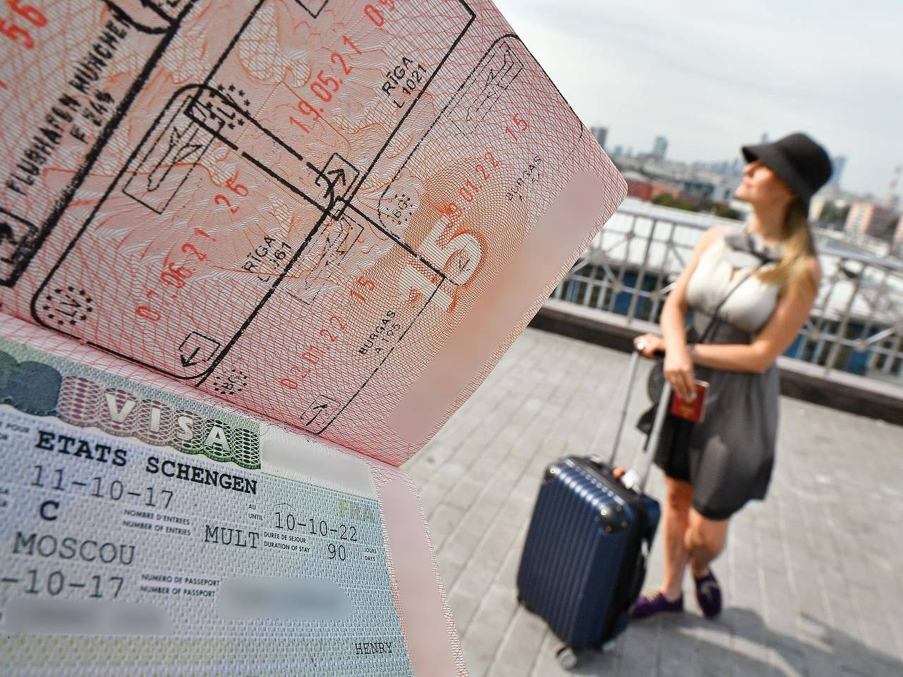 В Европе раскрыли последствия запрета на мультивизы для уже получивших шенген россиян