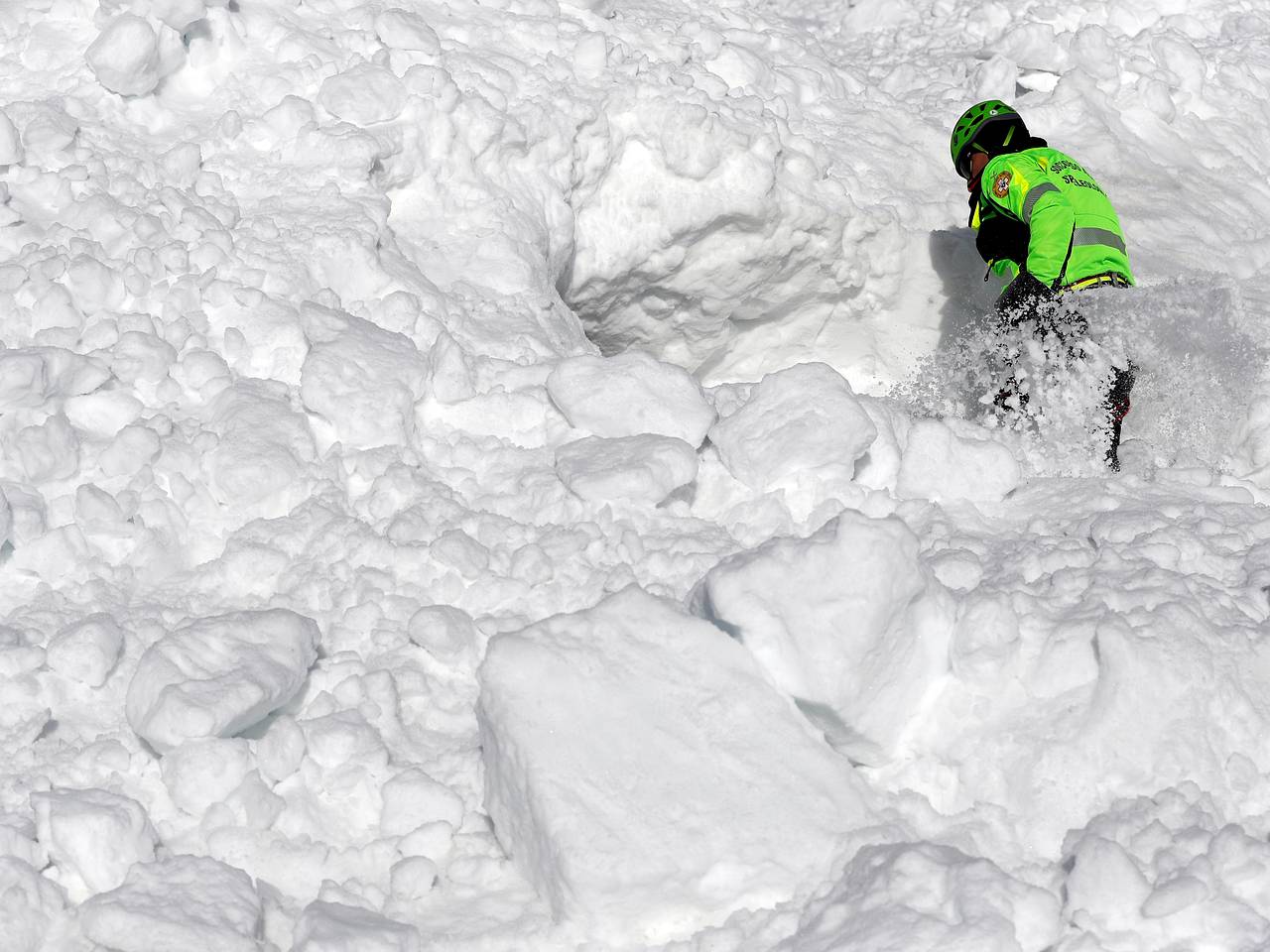 На севере Италии под лавиной погибли пять альпинистов из Германии