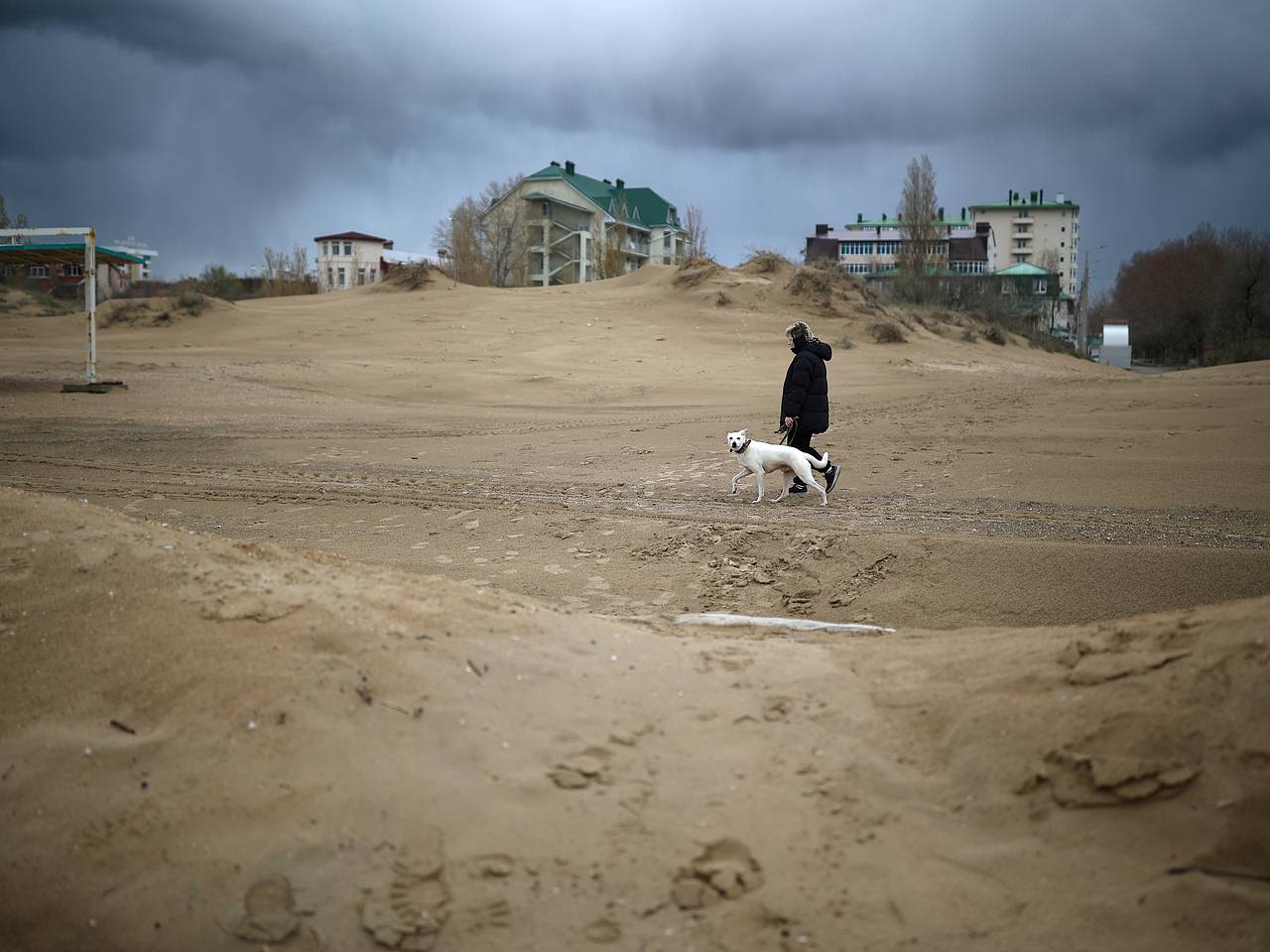 Российская туристка описала пляжи Лазаревского словами «внешний вид не очень»