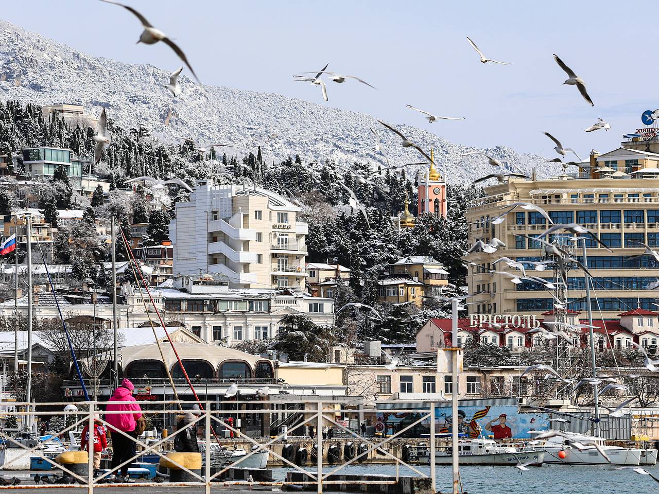 Россияне массово захотели отправиться на Новый год в Крым