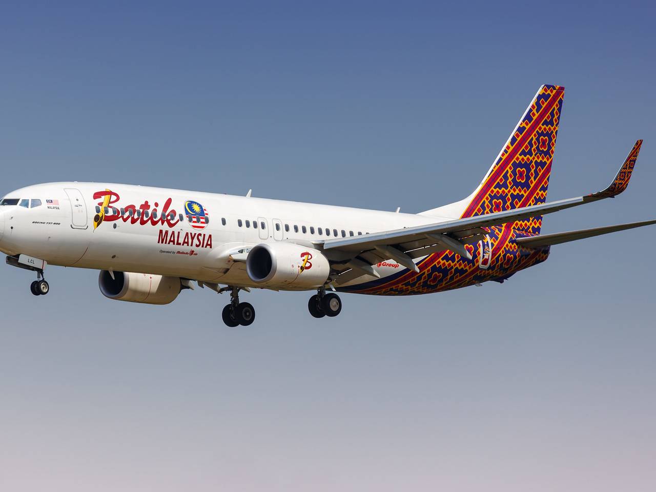 У летевшего на Бали самолета с выпускниками школ отказал двигатель