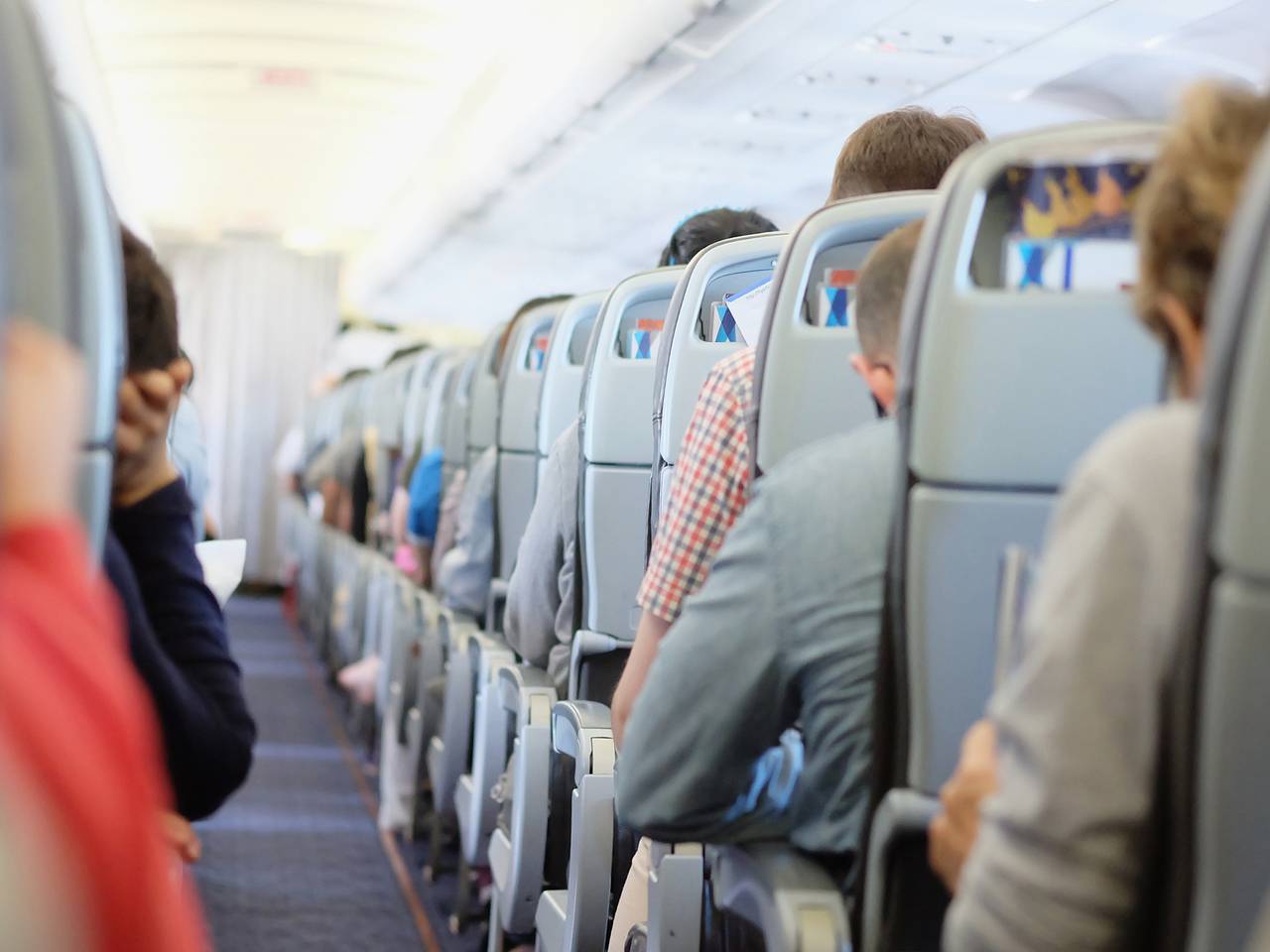 Российский самолет с пассажирами на борту подал сигнал бедствия для посадки в Дубае