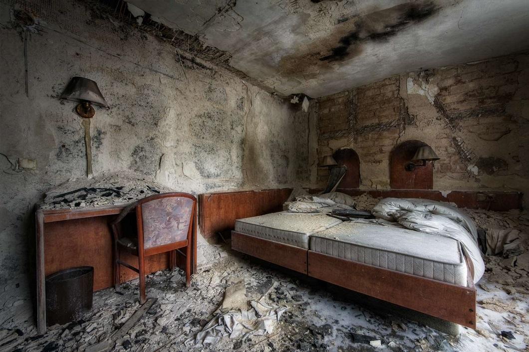 Заброшенные места в фотографиях Винсента Янсена Заброшенные места в фотографиях Винсента Янсена