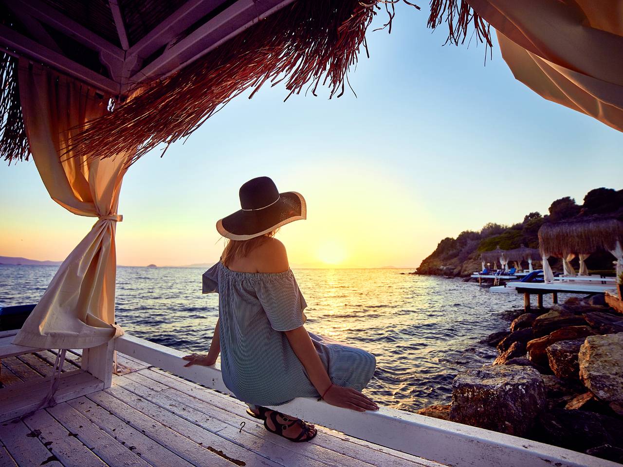 Названо отличие в предпочтениях российских женщин и мужчин во время отдыха