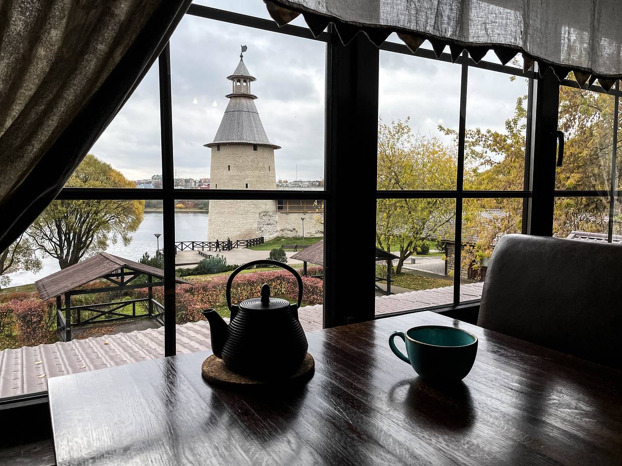 Названы города для недорогих путешествий по России до конца 2025 года